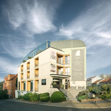 Hotel Troja Praha Bagian luar foto